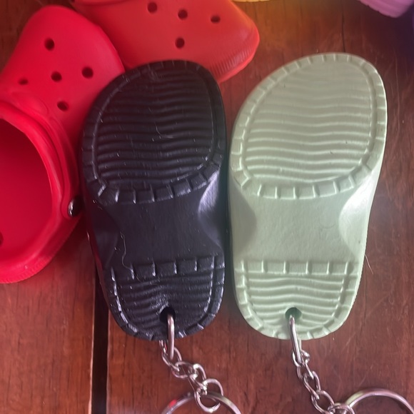 Mini Crocs Keychain Backpack Bag Charms - Picture 8 of 10